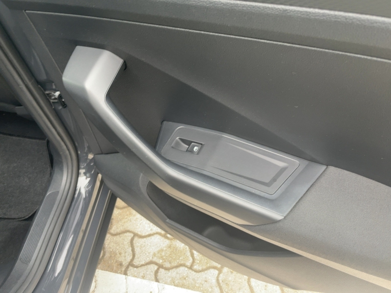 Fahrzeugabbildung T-Roc Allwetter+Sitzhz+Navi+ Bild 16 von 31