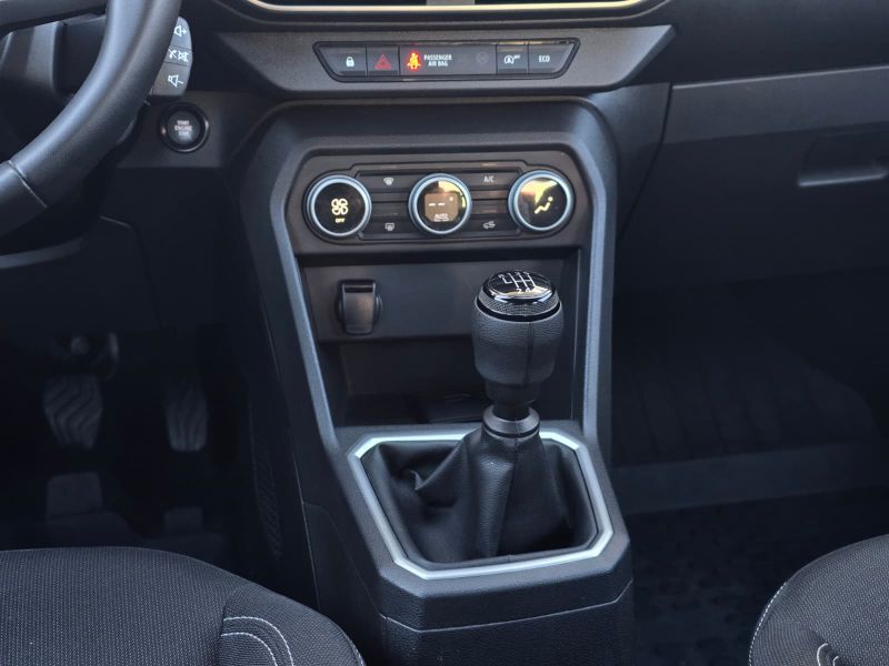 DACIA Logan 2023 — imagine 83
