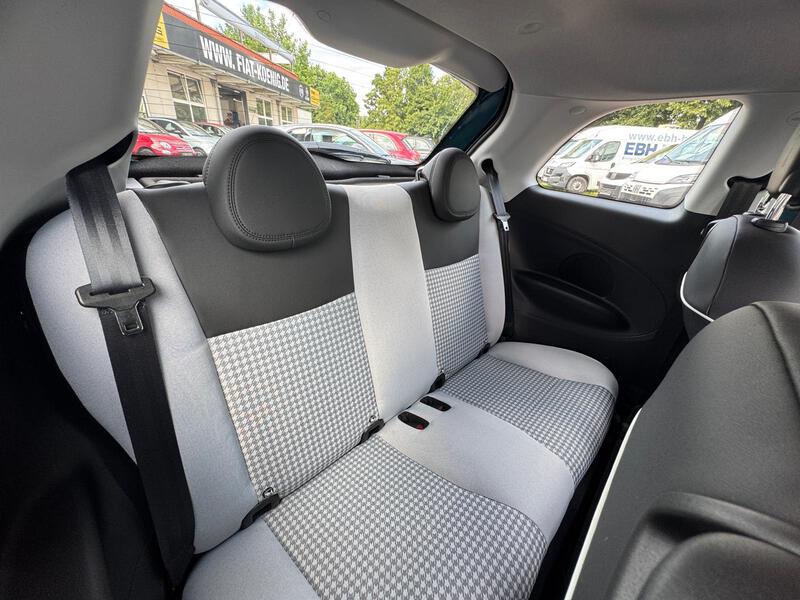 Fahrzeugabbildung 500 KLIMA*CARPLAY*PDC*LED Bild 13 von 20