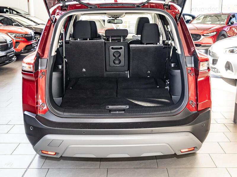 Fahrzeugabbildung X-Trail 7-SITZER 360° BT Bild 8 von 15