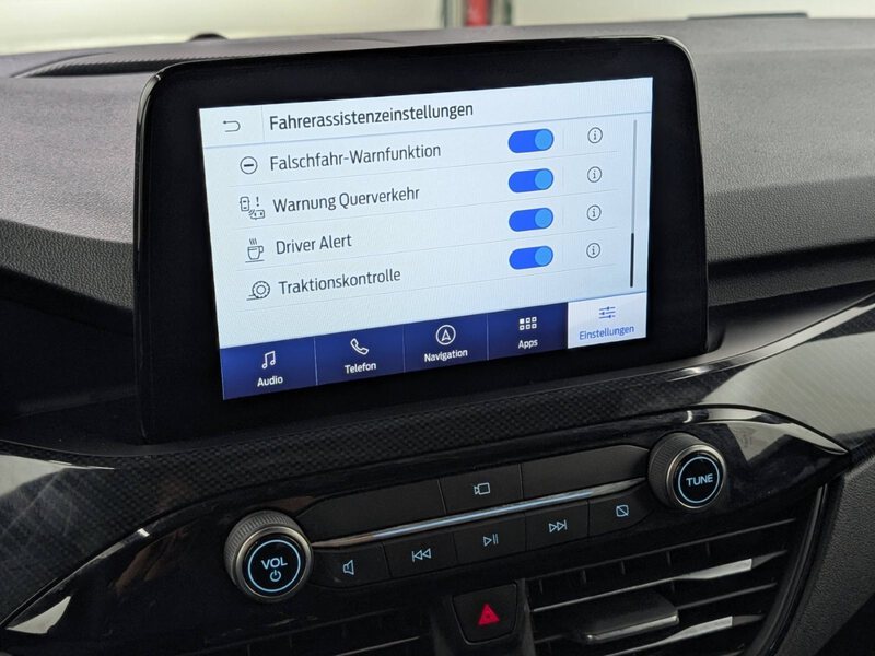 Fahrzeugabbildung Kuga 2.5 PHEV ST-Line X HUD B&O AHK ACC Pano Bild 32 von 45