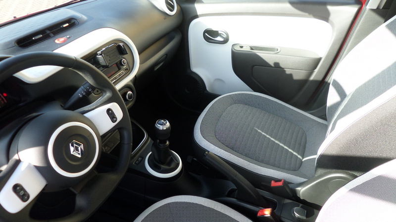 Fahrzeugabbildung Twingo Bluetooth Tempomat Lichtautomatik Bild 7 von 15
