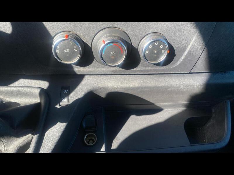 Renault Master Chassis Double Cabine