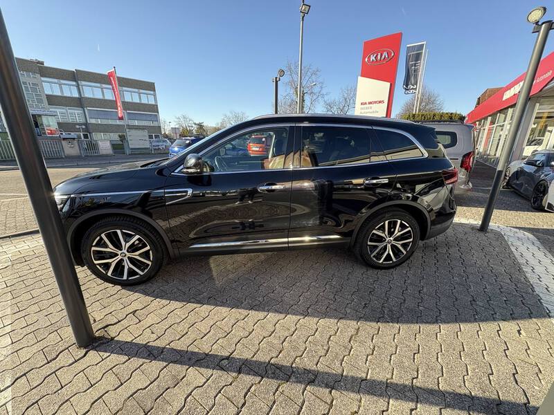 Fahrzeugabbildung Koleos Techno 4WD 2.0 dCi 185 FAP Bild 8 von 18