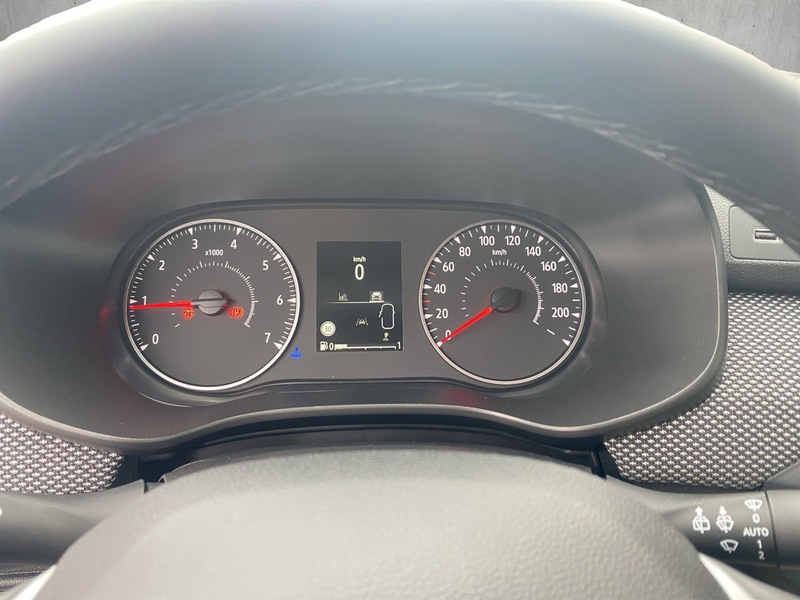 Fahrzeugabbildung Sandero Expression TCe 90 Bild 11 von 15