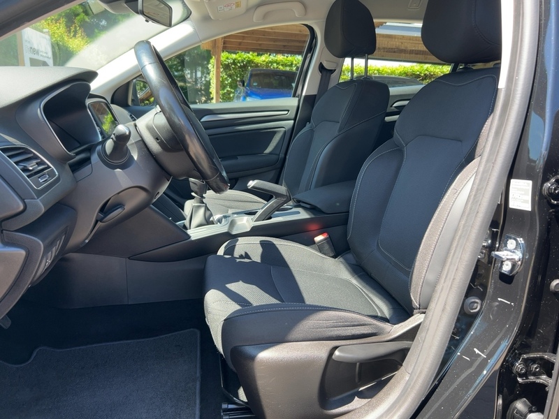 Fahrzeugabbildung Megane Grandtour dCi 115 Business Edition Bild 10 von 15