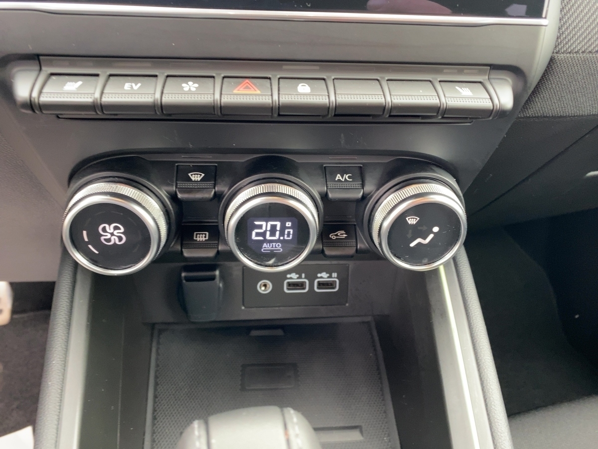 Renault Clio – Bild 15