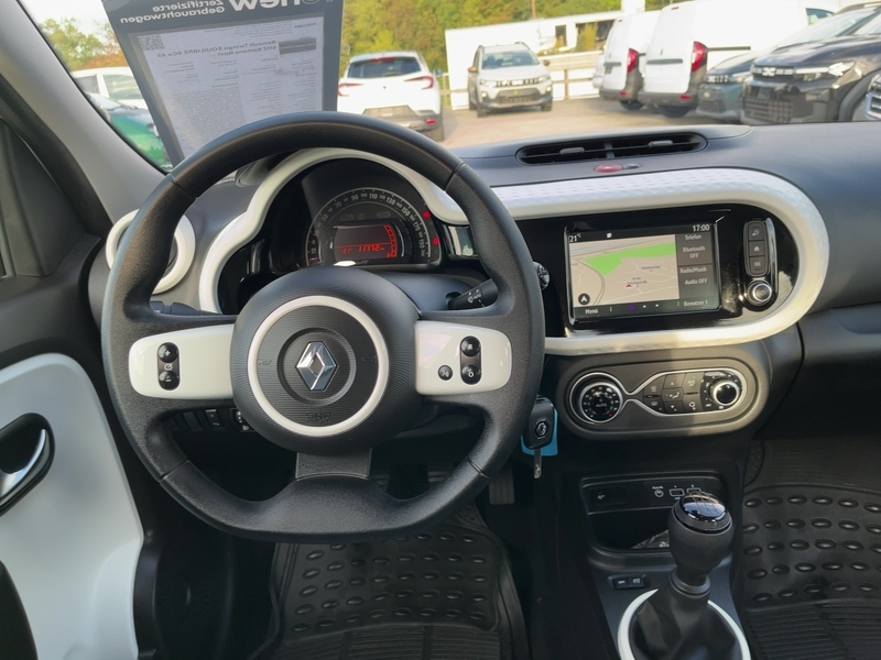 Fahrzeugabbildung Twingo SHZ Kamera Navi Bild 7 von 16