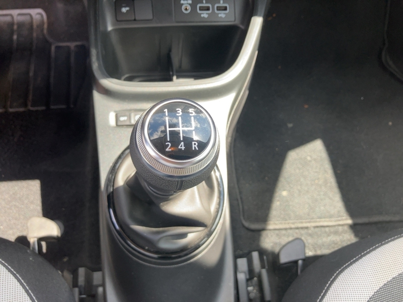 Fahrzeugabbildung Twingo Start & Stop Bild 13 von 20