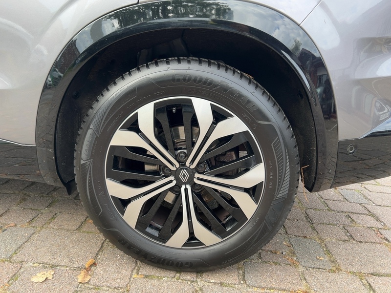 Fahrzeugabbildung Austral TCe 140 EDC Equilibre *Automatik* Bild 13 von 15