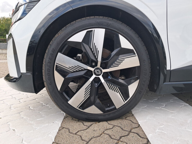 Fahrzeugabbildung Megane E-TECH SHZ RFK Bild 12 von 18