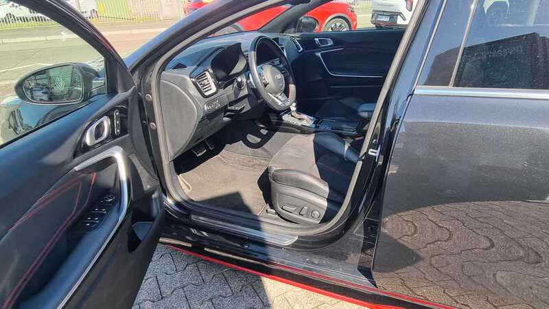Kia ProCeed