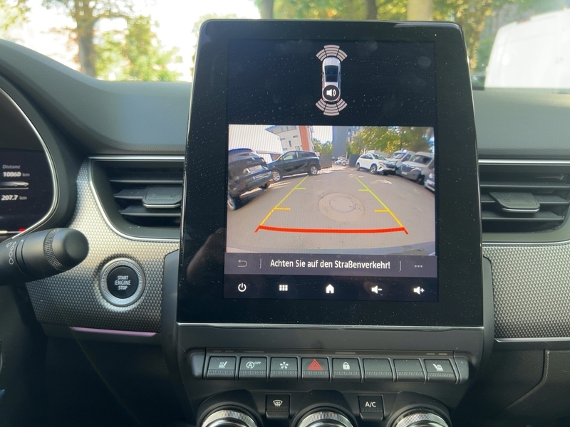 Fahrzeugabbildung Arkana Apple CarPlay BT Bild 15 von 22