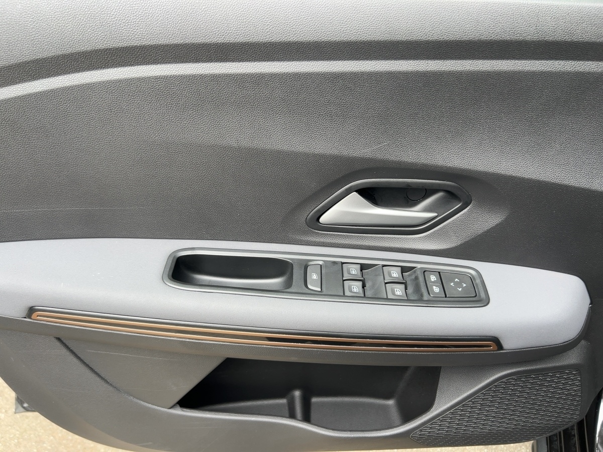 Dacia Sandero – Bild 18