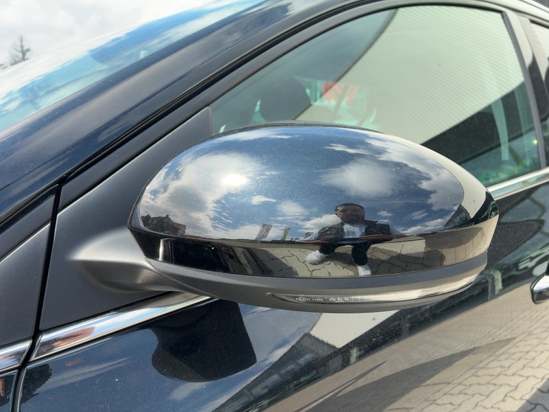 Fahrzeugabbildung Megane ++Navi++ Bild 19 von 50