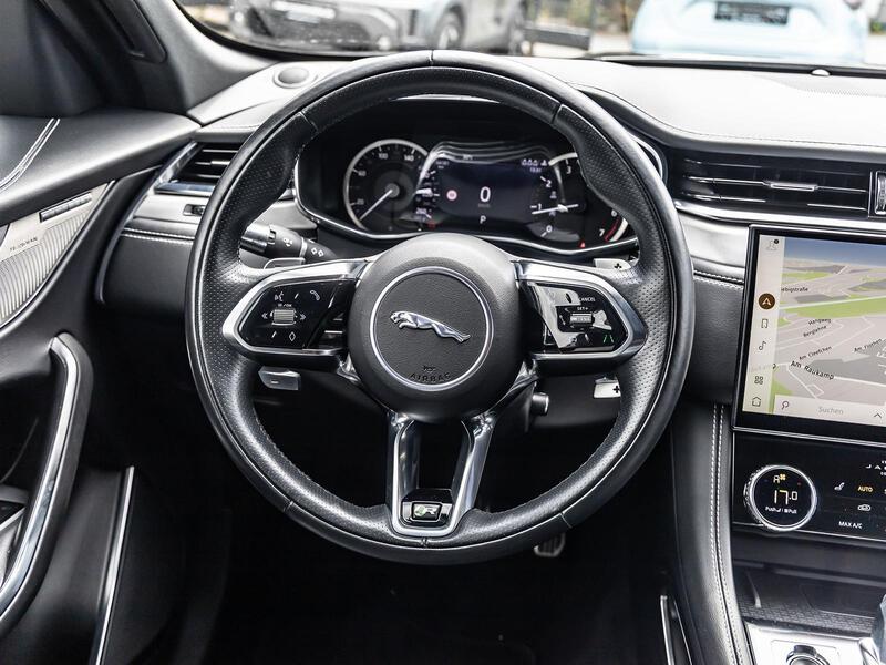 Fahrzeugabbildung F-Pace BLACK PACK WINTER PAKET Bild 14 von 20