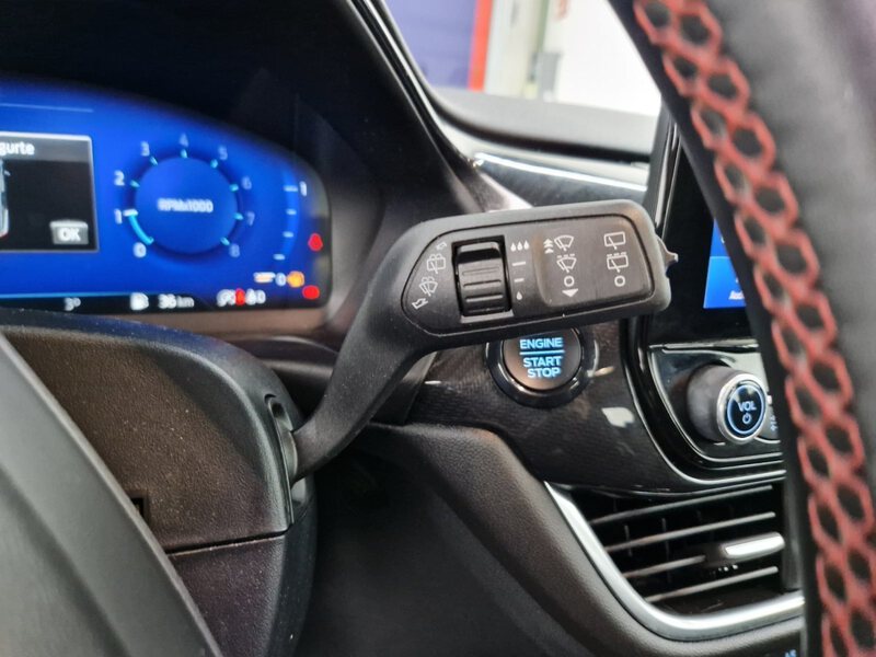 Fahrzeugabbildung Puma 1.0 EcoBoost MHEV ST-Line Winterpaket Bild 28 von 32