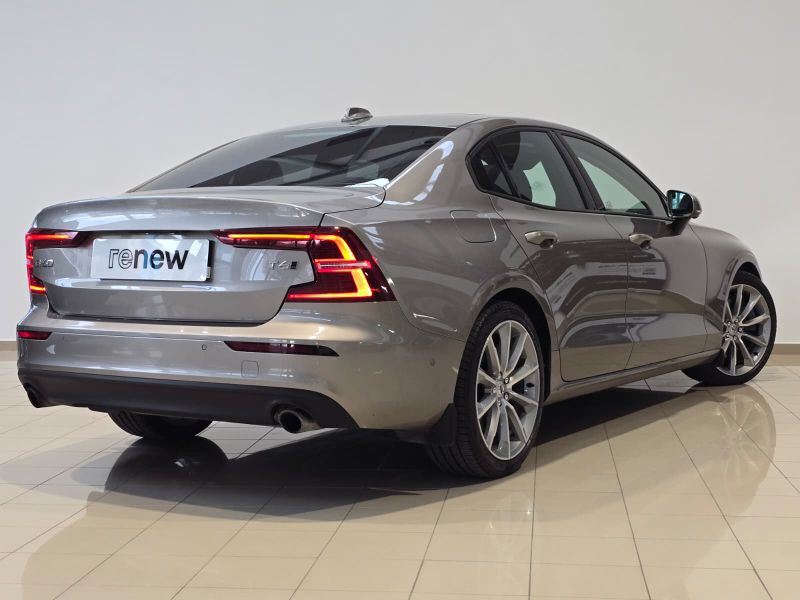 VOLVO S60 2018 — imagine 26