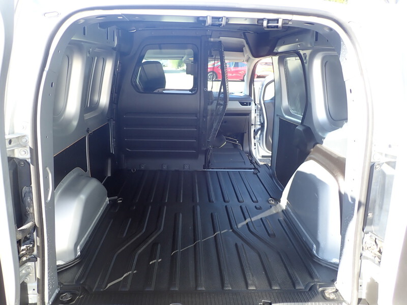 Fahrzeugabbildung Kangoo Rapid Extra TCe 100 FAP Open Sesame by Renault Bild 12 von 24