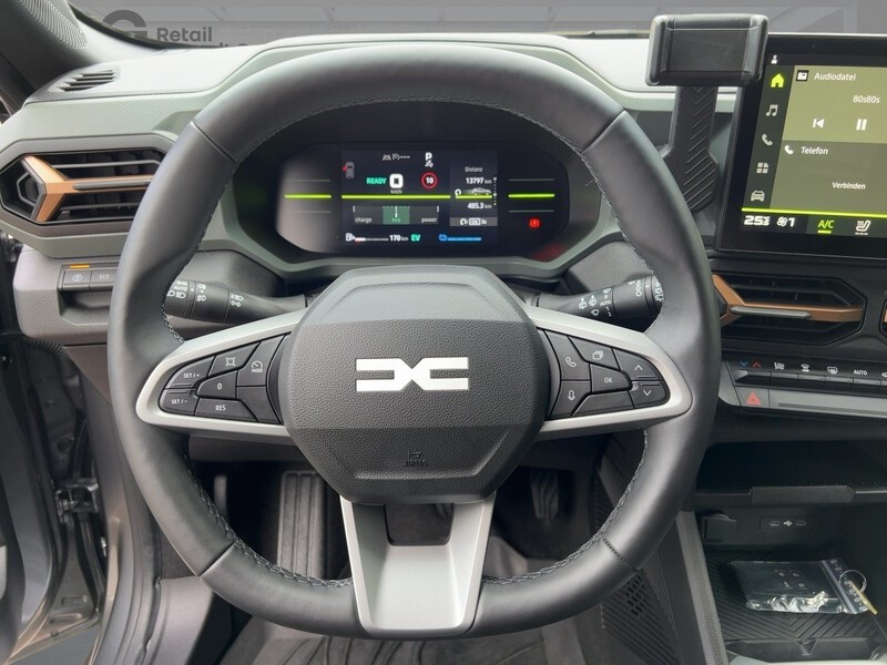 Fahrzeugabbildung Duster 1.6 E-TECH 140 Extreme  Bild 11 von 30