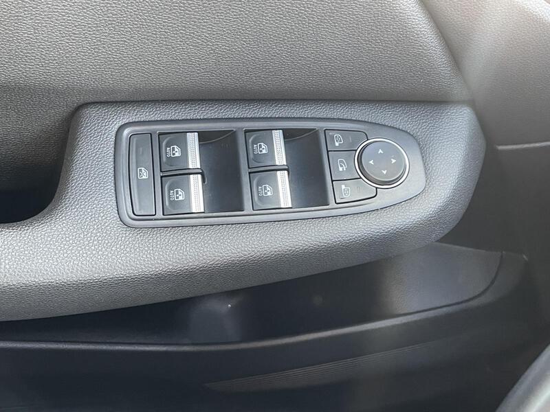 Fahrzeugabbildung Clio INTENS TCe 90 Bild 12 von 23