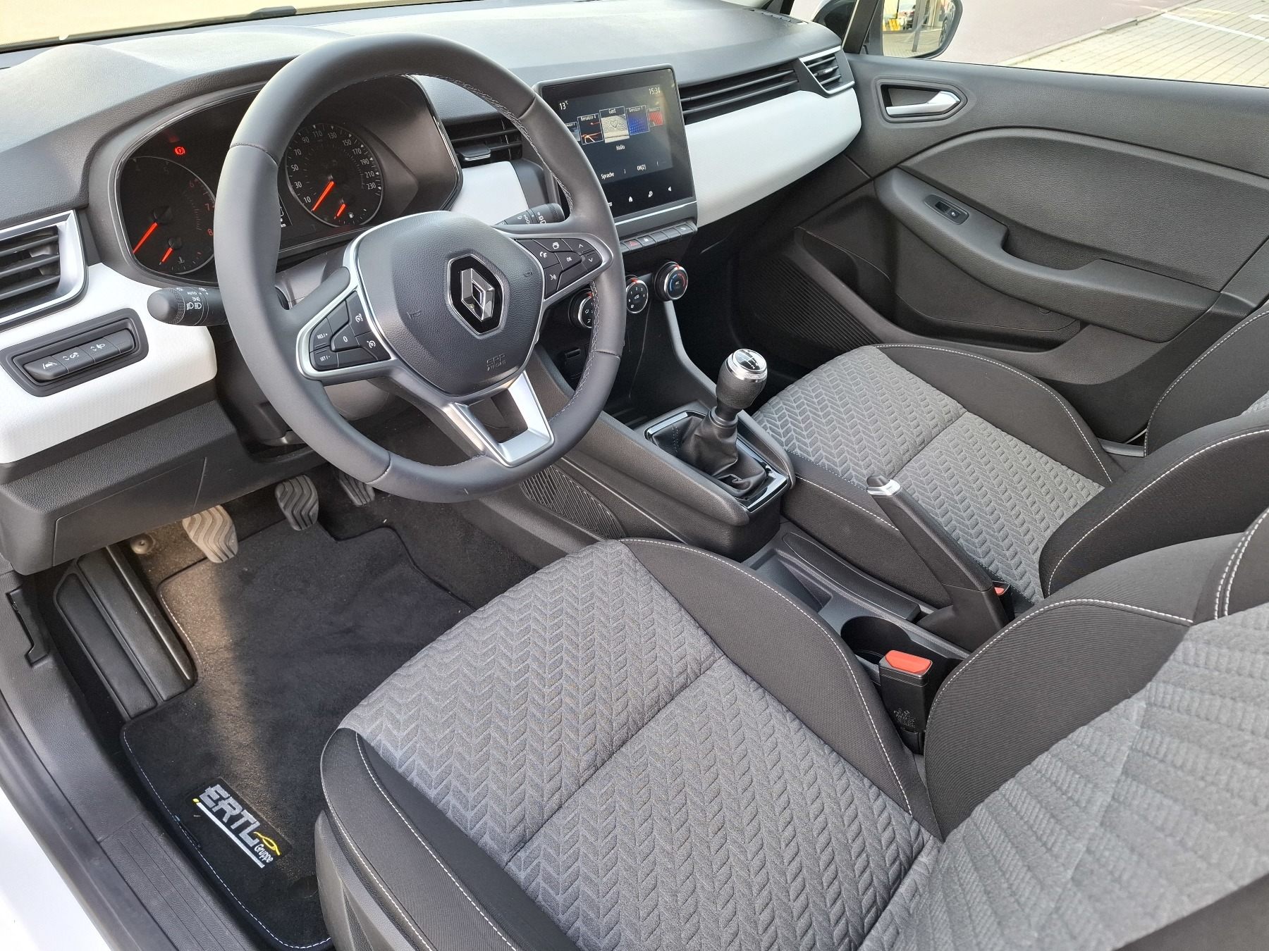 Renault Clio – Bild 19