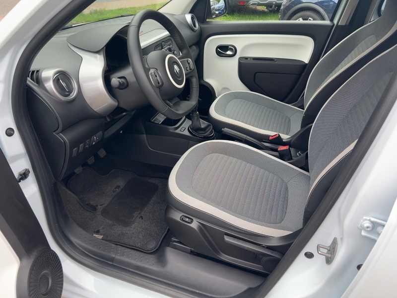 Fahrzeugabbildung Twingo 1.0 SCe 65 Zen Bild 11 von 15