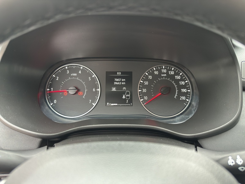 Fahrzeugabbildung Jogger Extreme+ Tce 100 LPG 7-Sitzer Bild 11 von 15