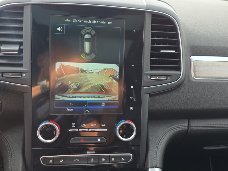 Fahrzeugabbildung Koleos Panoramadach Automatik Allrad Navi Bild 13 von 15