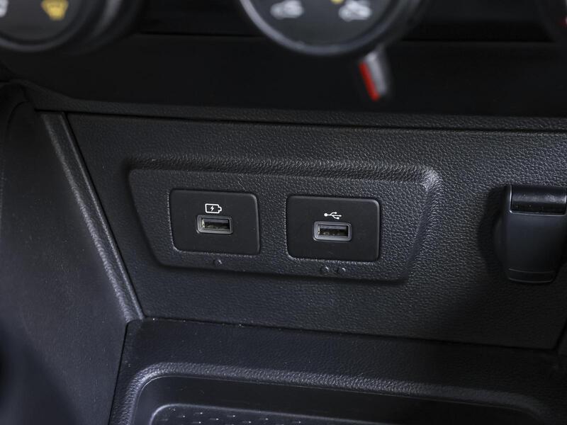 Fahrzeugabbildung Duster *AHK*1 Hd.*unfallfrei* Bild 14 von 15