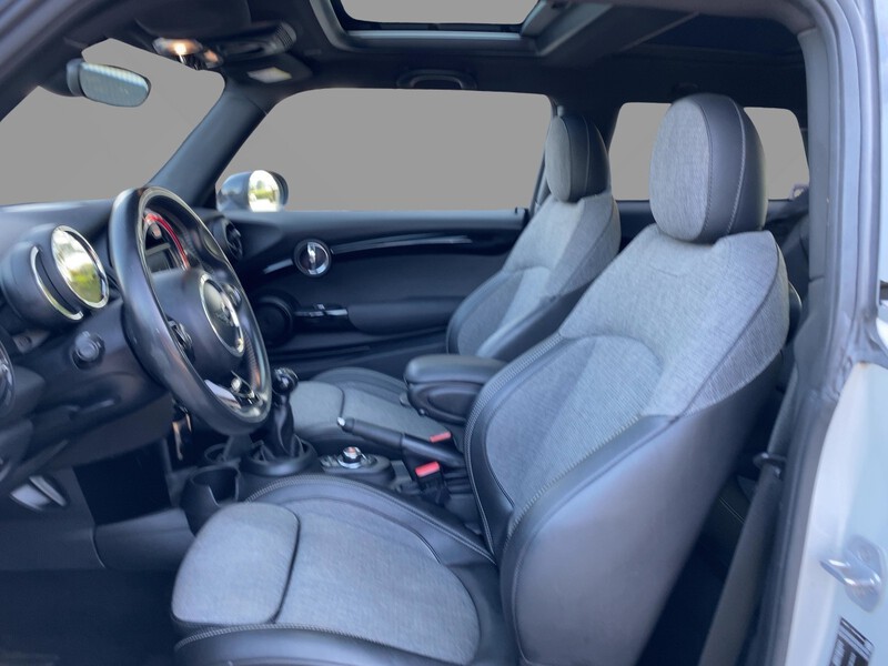 Fahrzeugabbildung Cooper S ABS ESP SERVO Wegfahrsperre Bild 7 von 21