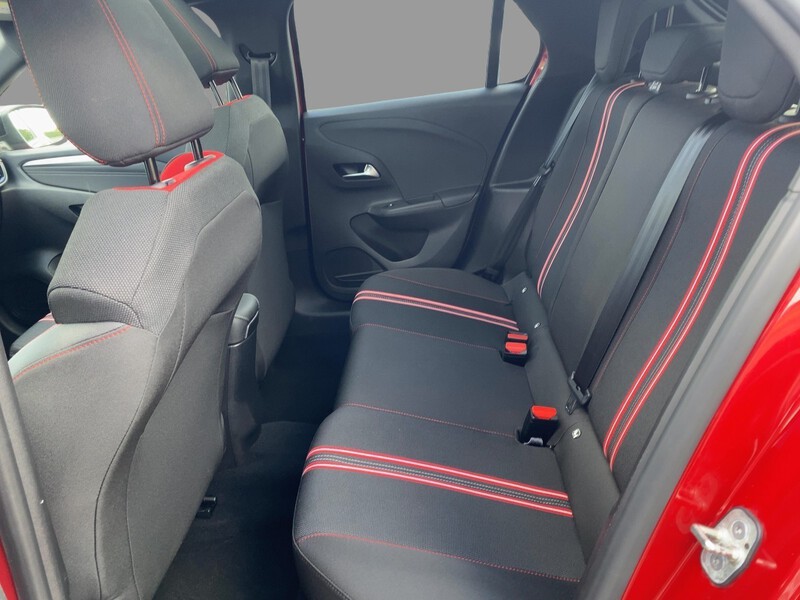 Fahrzeugabbildung Corsa GS-Line 1.5L 102PS Bild 8 von 21
