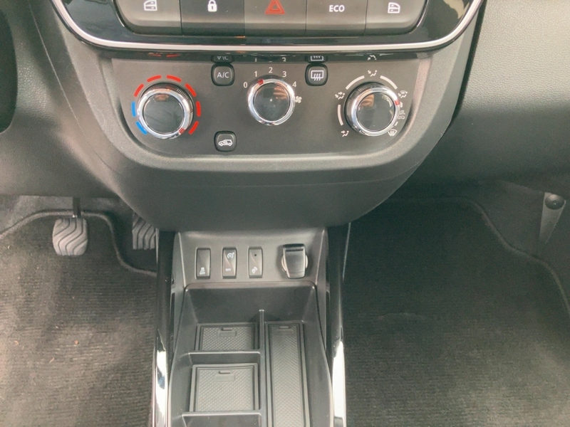 Fahrzeugabbildung Spring Business Automatik Klima*Navi*Rückfahrcam Bild 13 von 13