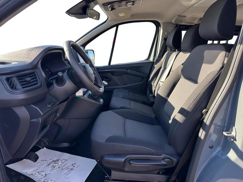 Renault Trafic Combi