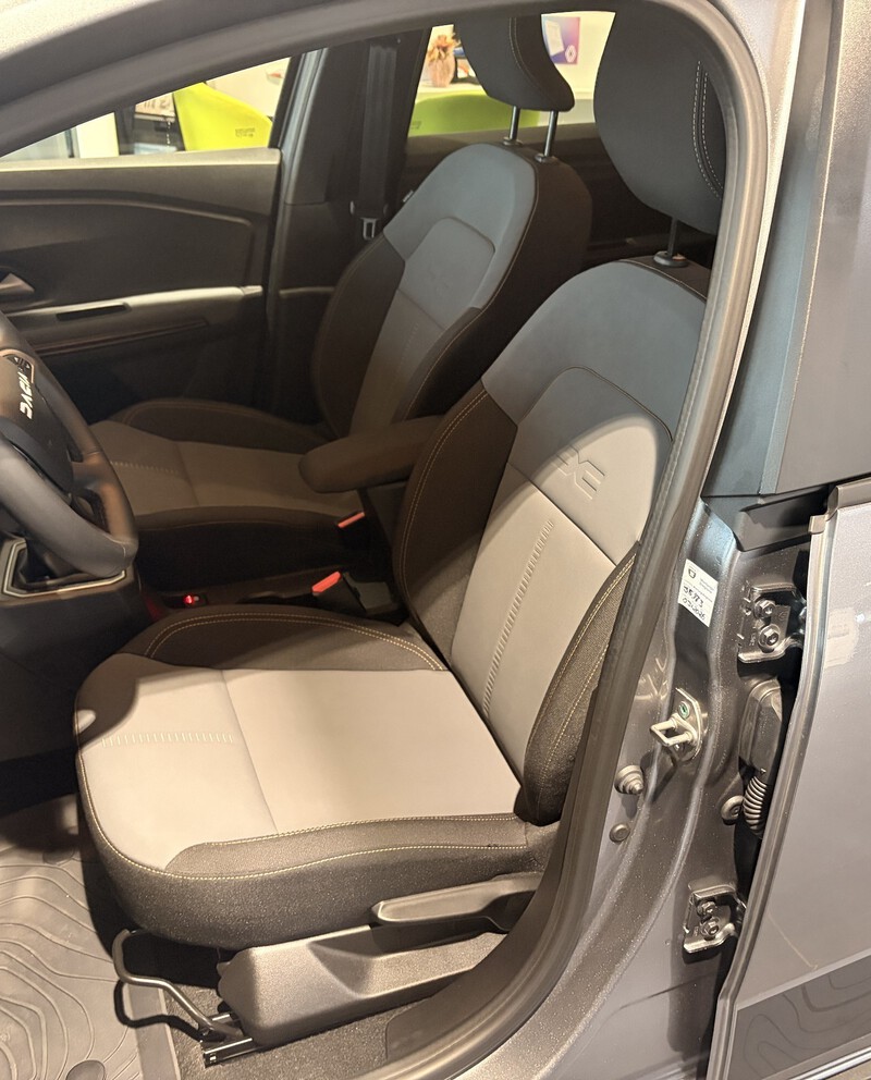 Fahrzeugabbildung Jogger Extreme HYBRID 140 PS Bild 23 von 50