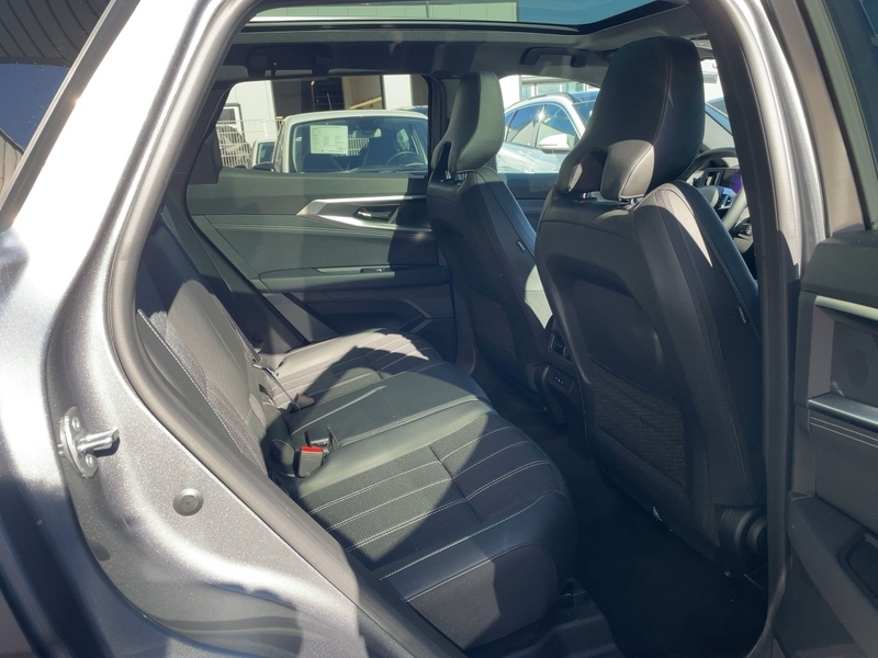 Fahrzeugabbildung Austral 1.3 TCe 160 Mild-Hybrid Techno Bild 8 von 15