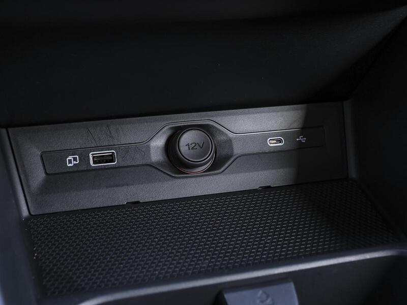Fahrzeugabbildung MG3 NAVI PDC KLIMA BT ZV Bild 14 von 15