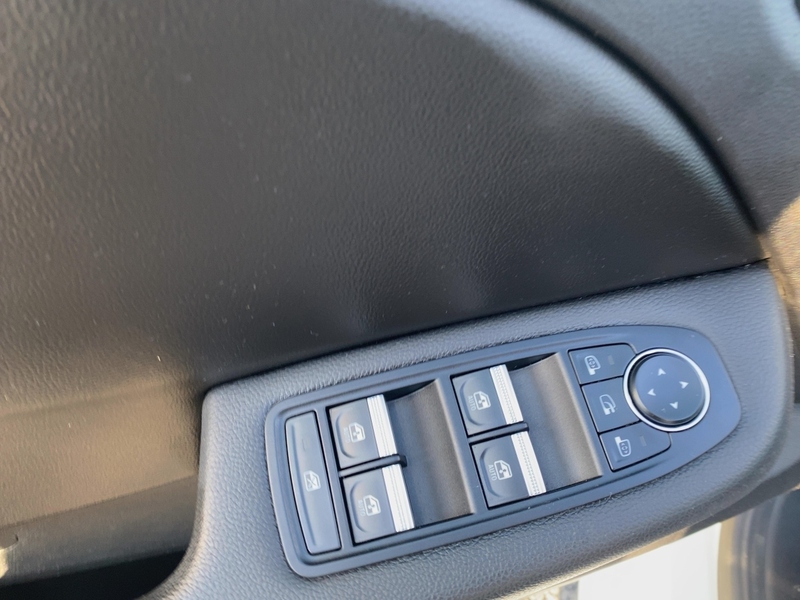 Fahrzeugabbildung Clio EXPERIENCE TCe 100 Bild 13 von 21