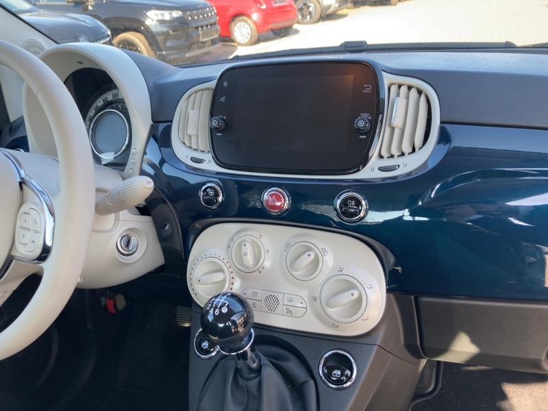 Fahrzeugabbildung 500 1.0 70PS Klima DAB+ Carplay Alufelgen Bild 20 von 20