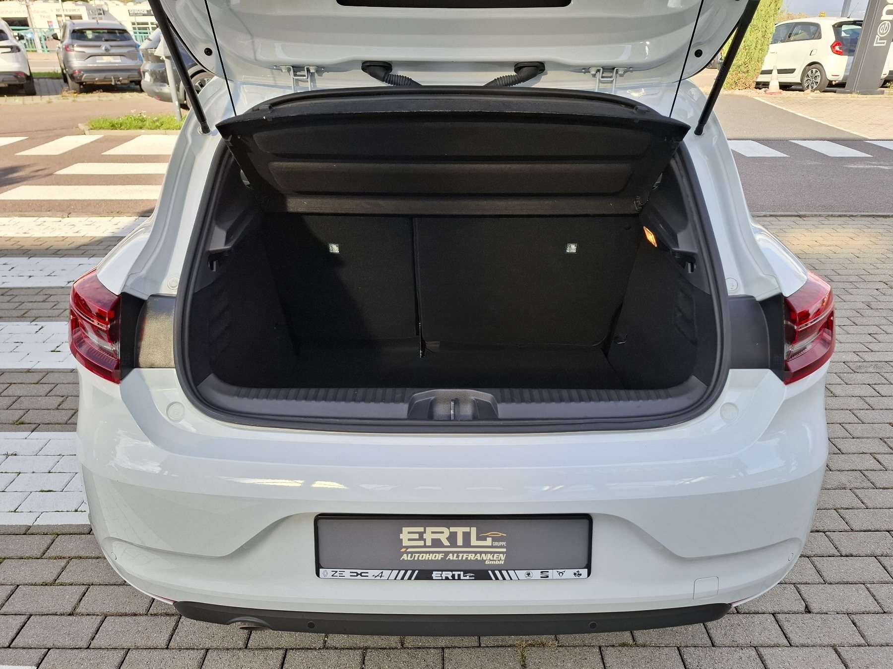Renault Clio – Bild 9
