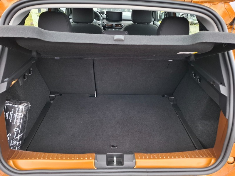 Fahrzeugabbildung Sandero III 1.0 TCe 90 Stepway Expression CVT Bild 6 von 14