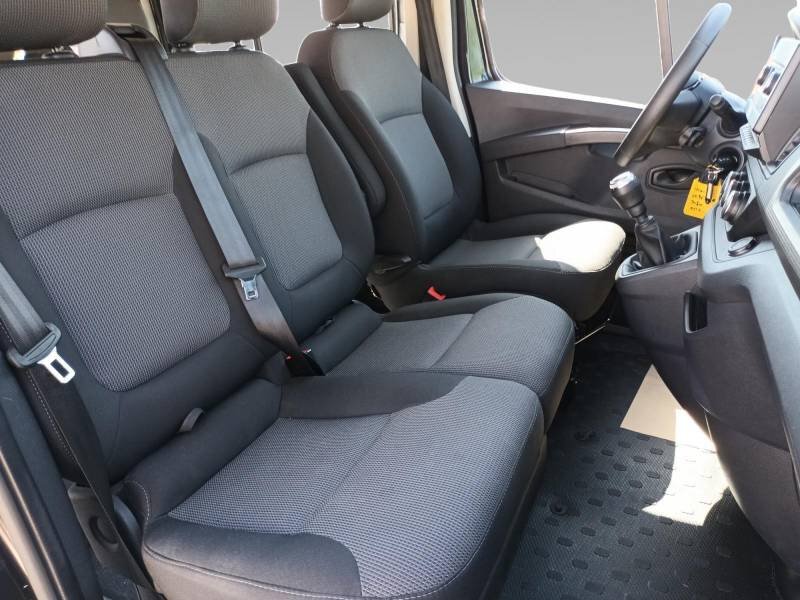 Renault Trafic Combi