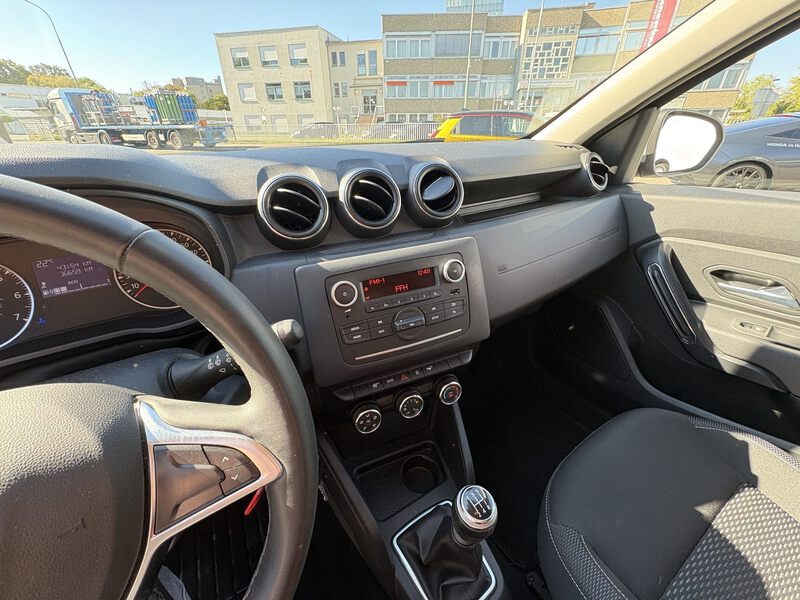 Fahrzeugabbildung Duster II 1.6 SCe 115 Comfort 2WD Bild 15 von 18