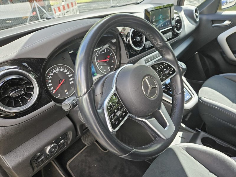 Fahrzeugabbildung Citan ABS Fahrerairbag Seitenairbag Bild 6 von 27