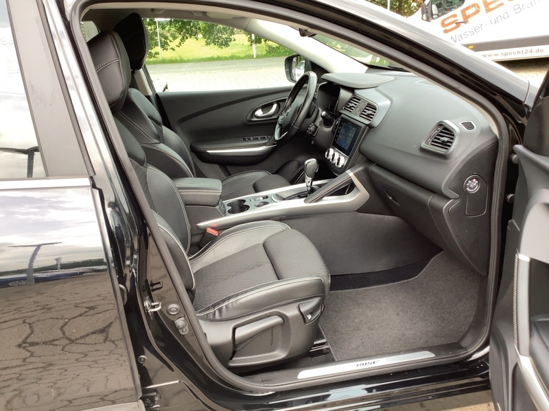 Fahrzeugabbildung Kadjar  1.3 TCe 140 Bose Edition Automatik Bild 11 von 15
