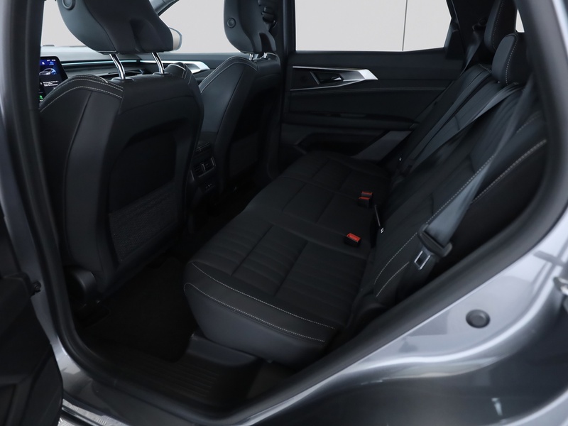 Fahrzeugabbildung Espace Iconic E-Tech Full Hybrid 200*NAVI**SHZ* Bild 9 von 15