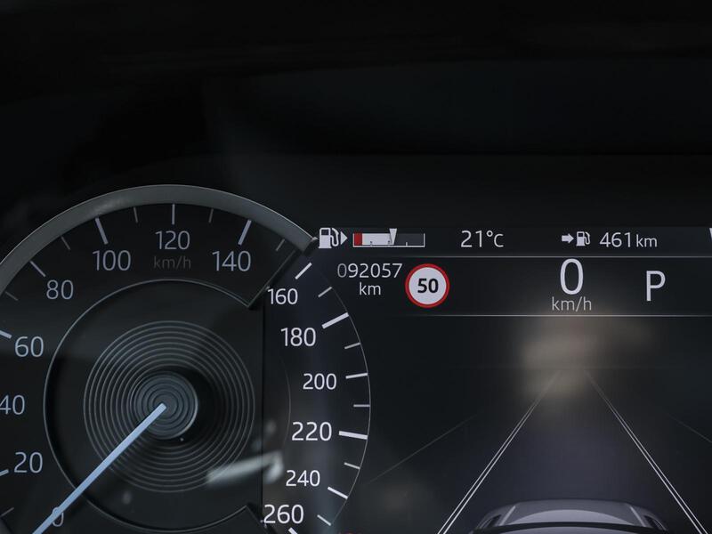 Fahrzeugabbildung Range Rover Velar SD AHK MATRIX Bild 15 von 15