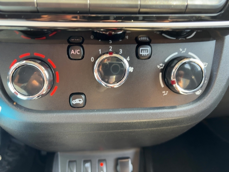 Fahrzeugabbildung Spring Navi Kamera Bild 15 von 15