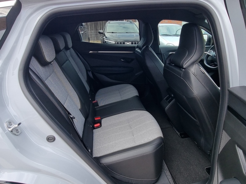 Fahrzeugabbildung Megane E-TECH TECHNO EV60 220hp optimum charge Bild 12 von 20