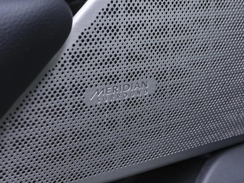 Fahrzeugabbildung Range Rover Velar NAVI SHZ PDC Bild 11 von 15